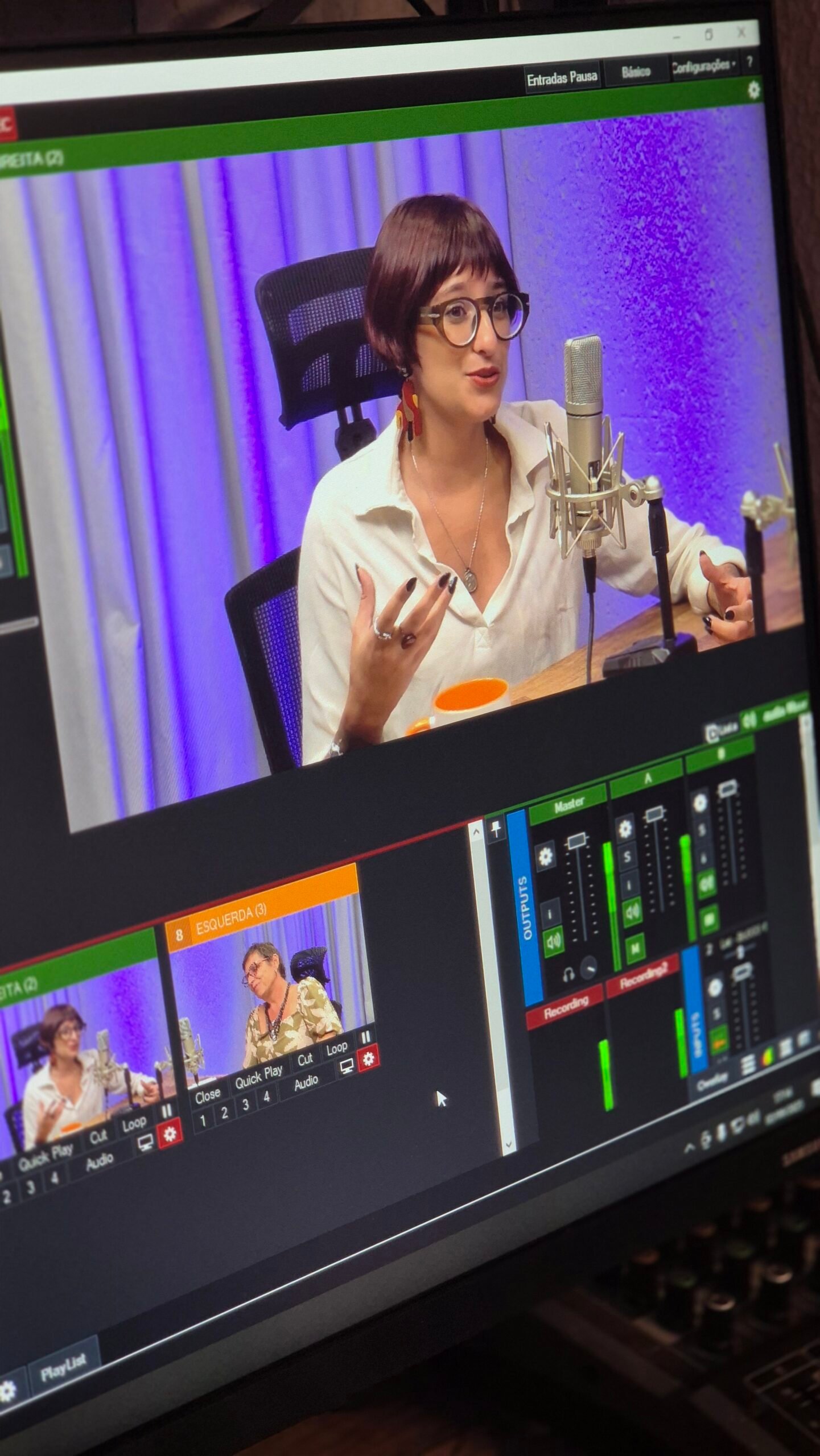 Jota Aguiar durante a grava&ccedil;&atilde;o do programa Autonomia Feminina, ACCA