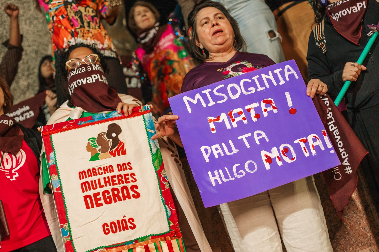 Cortejo da Alvorada Feminista na Praça Cívica, Goiânia
